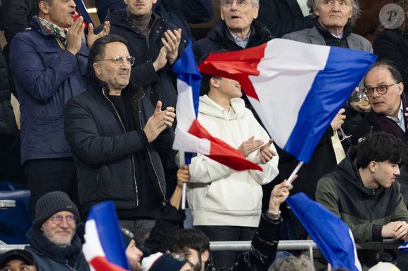 Arthur - Célébrités dans les tribunes du quart de finale de la Ligue des Nations de l'UEFA 2025 "France - Croatie (2-0 / tab 5-4)" au Stade de France à Saint-Denis le 23 mars 2025. © Cyril Moreau/Bestimage