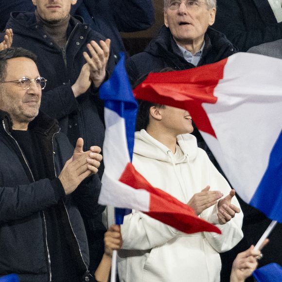 Arthur - Célébrités dans les tribunes du quart de finale de la Ligue des Nations de l'UEFA 2025 "France - Croatie (2-0 / tab 5-4)" au Stade de France à Saint-Denis le 23 mars 2025. © Cyril Moreau/Bestimage