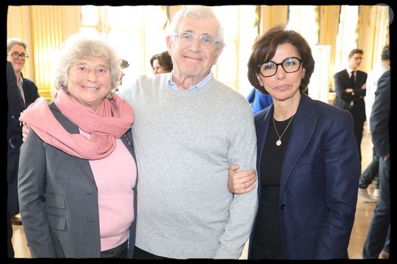 Jacqueline Franjou, Michel Boujenah, Rachida Dati - Dany Boon reçoit des mains de Rachida Dati le Grand Prix Raymond Devos de la langue française 2025 au Salon Jérôme du Ministère de la Culture à Paris le 21 mars 2025. © Alain Guizard/Bestimage