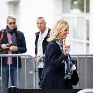 "Après cet échec, on a discuté tous les deux et elle ne se sentait pas le courage de refaire une année de médecine et d’enchaîner avec dix ans de fac"

Exclusif - Laurence Ferrari - Les journalistes et les animateurs arrivent aux studios Rive Gauche à Paris, le 16 septembre 2025.
© Julien Sarkissian / Bestimage