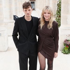 Niels Schneider et sa compagne Virginie Efira - 35ème édition des "Trophées ANDAM" dans les jardins du Palais Royal à Paris, France, le 27 juin 2024. © Christophe Clovis / Bestimage