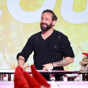 Exclusif - Cyril Hanouna, sur le plateau de l'émission TBT9 (Tout beau tout n9uf) présentée par C.Hanouna et diffusée en direct sur W9 à Paris le 1er décembre 2025. © Jack Tribeca / Bestimage
