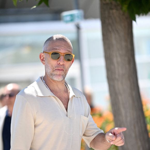 Vincent Cassel participe au Photocall Les Linceuls lors du 77ème Festival de Cannes au Palais des Festivals le 21 mai 2024 à Cannes, France Photo by Franck Castel/ABACAPRESS.COM