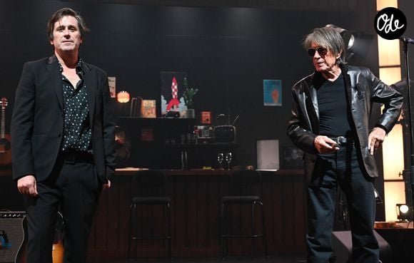 Jacques Dutronc et Thomas Dutronc en showcase de leur tournée "Dutronc & Dutronc" au Centre Evénementiel de Courbevoie le 11 avril 2022.  © Coadic Guirec/Bestimage