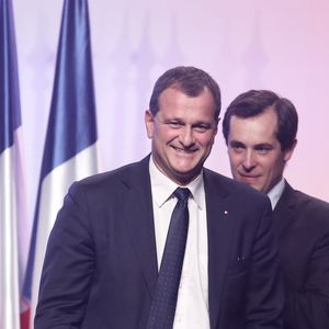 Mariage - Louis Aliot, ex-compagnon de M. Le Pen, va se marier avec Véronique Lopez le 16 juillet - Louis Aliot - Meeting entre les deux tours des élections régionales de Marine Le Pen, en présence de toutes les têtes de listes du Front National, à la salle Wagram, Paris le 10 Décembre 2015. La présidente du FN en à profité pour célébrer l'anniversaire de sa nièce Marion Maréchal-Le Pen (26 ans) devant tous les militants. © Dominique Jacovides / Bestimage