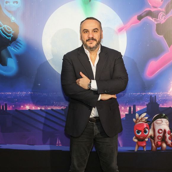 François-Xavier Demaison - Photocall de la soirée du 6ème Gala caritatif de l'Institut Rafaël et de la Zag Foundation, dédié à l'accompagnement des enfants en santé intégrative au Pavillon Gabriel à Paris le 12 novembre 2024. © Erez Lichtfeld/Bestimage