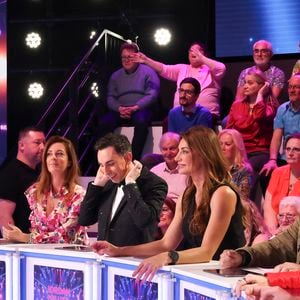 Exclusif - Eve Angeli, Jordan Deluxe, Ariane Brodier, Chicandier, Isabelle Morini-Bosc, Gilles Verdez, lors de l'enregistrement de l'émission "On Connait La Chanson Années 90", présentée par L.Boccolini et diffusée le 19 mai 2026 sur W9, à Paris, France, le 8 avril 2026. © Jack Tribeca/Bestimage