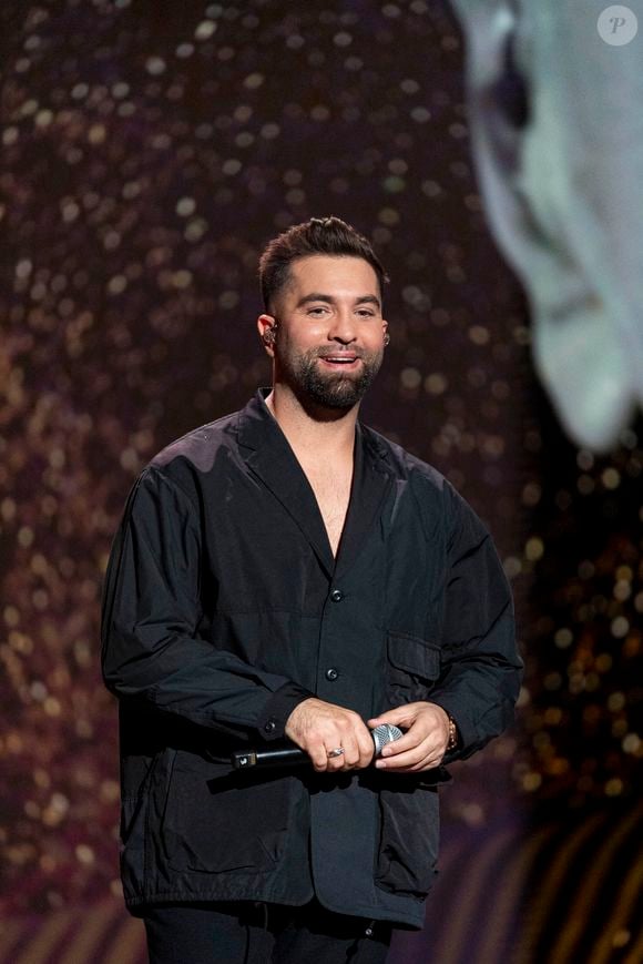 Exclusif - Kendji Girac - Enregistrement de l'émission "La fête de la chanson française" à Paris, présentée par L.Thilleman et A.Manoukian, et diffusée le 20 décembre sur France 3. © Pierre Perusseau / Bestimage