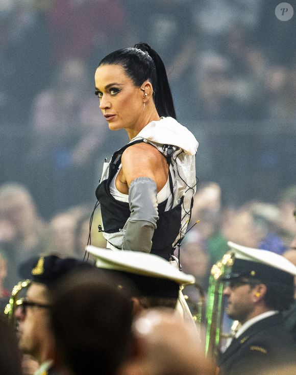 Katy Perry lors de la cérémonie d'ouverture des 2025 Invictus Games à BC Place à Vancouver, Canada. Les jeux se dérouleront à Vancouver et à Whistler. Samedi 8 février 2025. Photo par Zak Hussein/Splash News/ABACAPRESS.COM