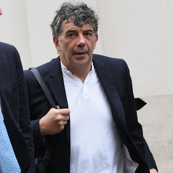 Exclusif - Stéphane Plaza arrive à la Maison de la Chimie à Paris avec ses avocats pour donner une conférence de presse le 5 juin 2025.