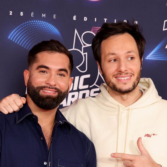 Kendji Girac, Vianney au photocall de la 25ème cérémonie des "NRJ Music Awards (NMA)" au palais des Festivals et des Congrès de Cannes, France, le 10 novembre 2023. © Dominique Jacovides/Bestimage