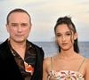 Tess Perez, 21 ans, fait ses premiers pas au cinéma aux côtés de son père, Vincent Perez.

Vincent Perez et sa fille Tess - Photocall du film "Un jeu dangereux" lors de la 8ème édition du Festival Cinéroman à Nice. © Jacovides-Bebert/Bestimage