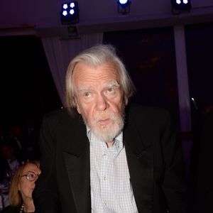 Anne Facérias a également été reconnue coupable d’avoir effectué 34 virements depuis le compte de l’association vers le sien, pour un montant d’au moins 90 000 euros.

Michael Lonsdale - Soirée de la fondation Positive Planet au Palm Beach lors du 70ème festival de Cannes le 24 mai 2017. © Rachid Bellak/Bestimage