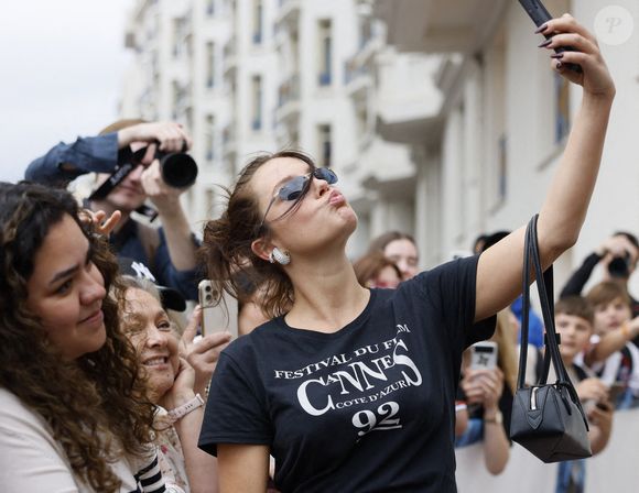 Adèle Exarchopoulos se rend à l'Hôtel Martinez pour assister à une projection avant le 78ème Festival de Cannes le 15 mai 2025 à Cannes, France. Photo by Marco Piovanotto/ABACAPRESS.COM
