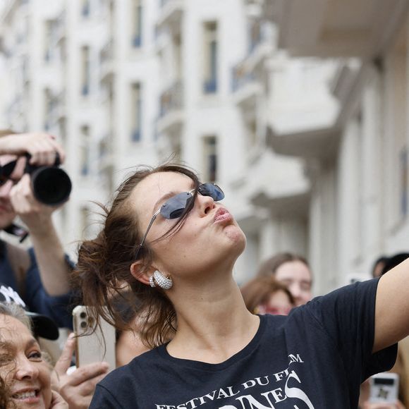 Adèle Exarchopoulos se rend à l'Hôtel Martinez pour assister à une projection avant le 78ème Festival de Cannes le 15 mai 2025 à Cannes, France. Photo by Marco Piovanotto/ABACAPRESS.COM