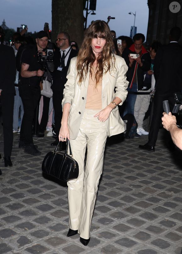 Lou Doillon - Arrivées au défilé de mode Hommes printemps-été 2025 "AMI Alexandre Mattiussi" lors de la fashion week de Paris. Le 20 juin 2024
© Denis Guignebourg / Bestimage