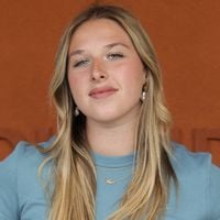 "Elle doit lever le pied" : après The Voice, Helena annule sa présence à un autre événément