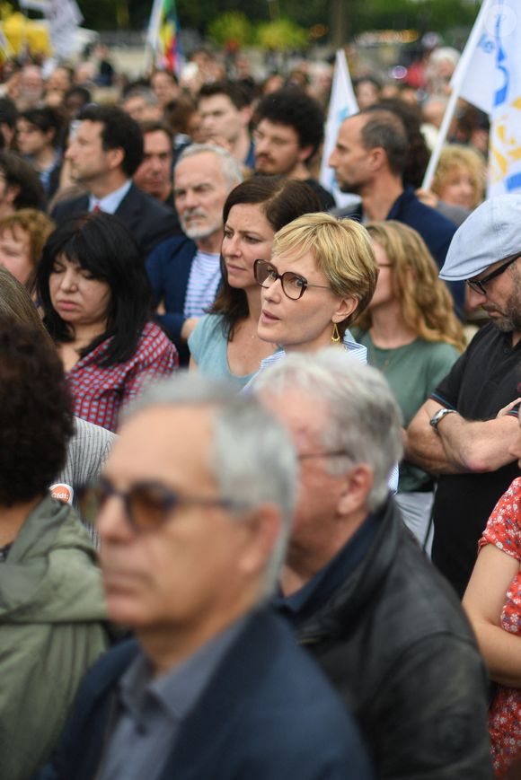 Manifestation contre l'antisémitisme à Paris à la suite du viol d'une jeune fille de 12 ans à Courbevoie le 20 juin 2024 en présence de Judith Godrèche.

© Lionel Urman / Panoramic / Bestimage