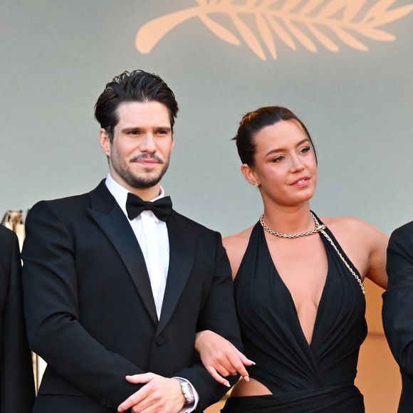 François Civil et Adèle Exarchopoulos à la montée des marches du film "L’amour ouf" lors du 77ème Festival International du Film de Cannes, au Palais des Festivals à Cannes, le 23 mai 2024.

© Bruno Bebert / Bestimage