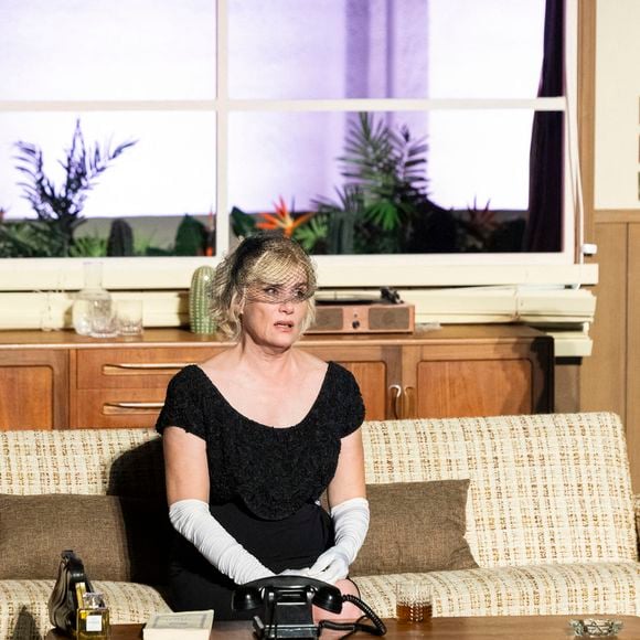 Elle explique également entretenir de bonnes relations avec son autre soeur, Emmanuelle Seigner

Emmanuelle Seigner, Mathilde Seigner - Représentation de la pièce de théâtre "Bungalow 21" au Théâtre de Verdure lors du 40ème Festival de Ramatuelle. Le 7 août 2024
© Cyril Bruneau / Festival de Ramatuelle / Bestimage