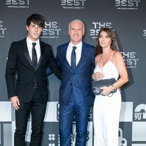 Didier Deschamps, sa femme Claude et leur fils Dylan - Les célébrités arrivent à la cérémonie des Trophées Fifa 2018 au Royal Festival Hall à Londres. © Cyril Moreau/Bestimage