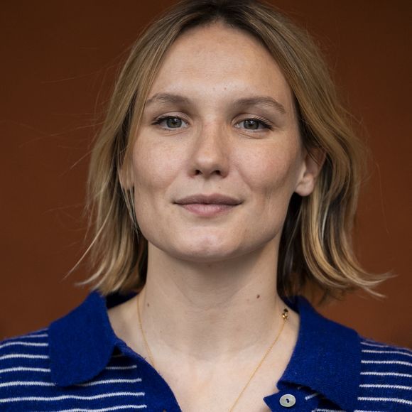 Ana Girardot au village (night session) lors des Internationaux de France de Tennis de Roland Garros 2025, à Paris, France, le 6 juin 2025. © Jacovides-Moreau/Bestimage