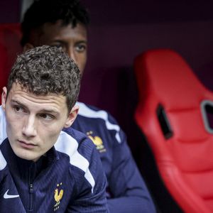 Selon le site Voyages et Saveurs, il faut compter un budget moyen de 70 € à 90 € par personne pour y manger face à l'horizon.

Benjamin Pavard - La France s'est imposée face à la Belgique (1-0) en huitièmes de finale de l'Euro 2024 à Dusseldorf le 1er juillet 2024.
Panoramic / Bestimage