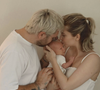 “Charlotte merci pour ce cadeau. Merci pour notre famille. Je t'aime.”  écrit avec émotion l'humoriste sur Instagram


Jeff Panacloc et sa compagne posent en compagnie de leur nouveau-né. Photo Instagram