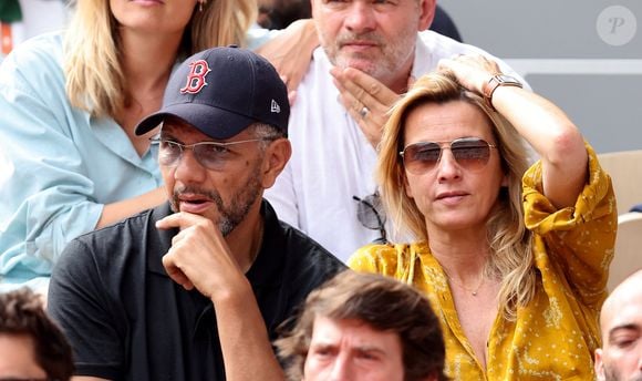 Roschdy Zem et sa compagne Sarah Lavoine en tribunes des Internationaux de France de tennis de Roland Garros 2023 à Paris le 11 juin 2023. © Jacovides-Moreau/Bestimage