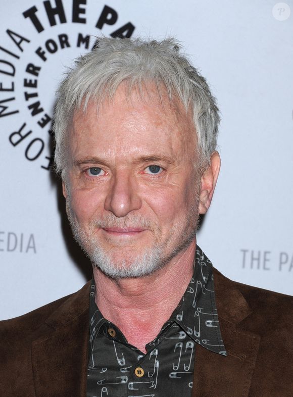 Il a incarné ce personnage à partir de 1978 et a marqué les années 1980 et 1990.

12 avril 2013 Beverly Hills, Ca.
Anthony Geary
"General Hospital : Celebrating 50 Years and Looking Forward" présenté par le Paley Center for Media qui s'est tenu au Paley Center for Media.
 Photo by Tammie Arroyo / AFF/ABACAPRESS.COM