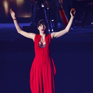 La chanteuse Camille lors de la  27ème cérémonie des Victoires de la Musique à Paris, le 3 mars 2012.
©JLPPA / Bestimage