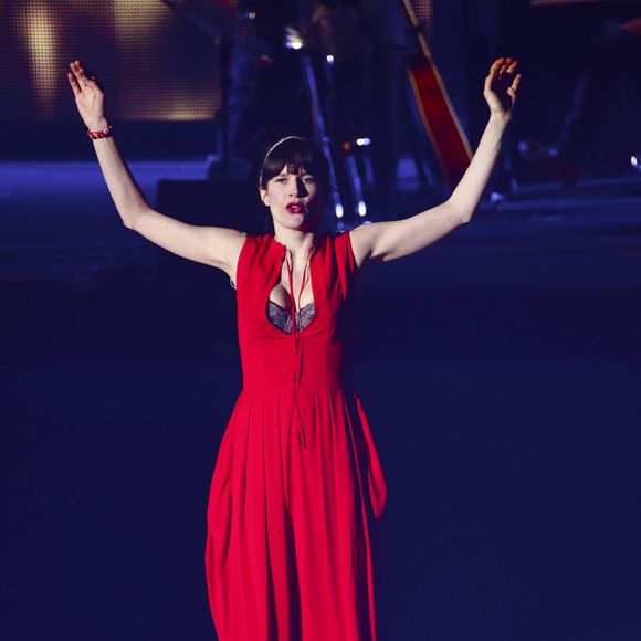 La chanteuse Camille lors de la  27ème cérémonie des Victoires de la Musique à Paris, le 3 mars 2012.
©JLPPA / Bestimage