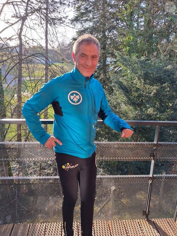 À 72 ans, cet habitant du Jura va s'envoler pour le Maroc afin de participer au mythique Marathon des sables.

Christian Ginter, recordman du monde de participations au Marathon des sables.