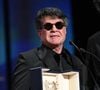 La Palme d'Or a été décernée réalisateur, scénariste et producteur iranien Jafar Panahi pour son film "Un simple accident"

Le réalisateur, scénariste et producteur iranien Jafar Panahi célèbre sur scène après avoir remporté la Palme d'Or pour le film "Un simple accident" lors de la cérémonie de clôture de la 78e édition du Festival de Cannes à Cannes, France, le 24 mai 2025. Photo de David Niviere/ABACAPRESS.COM