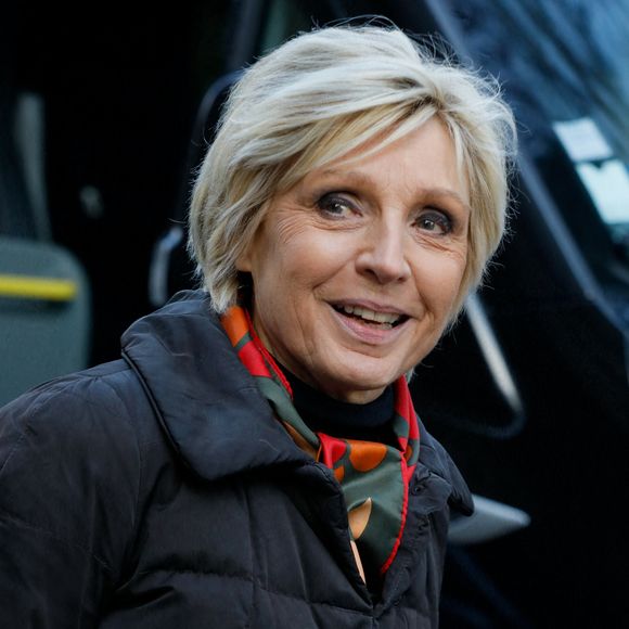 Evelyne Dhéliat - Sorties des obsèques de Jean-Pierre Pernaut en la Basilique Sainte-Clotilde à Paris le 9 mars 2022.  © Christophe Clovis / Bestimage