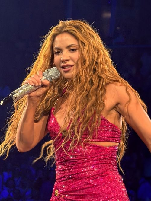 Shakira en Colombie après le séisme, la chanteuse apporte son aide sur place pour reconstruire son pays
