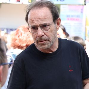 Marc Levy - Festival du Livre de Paris 2025 au Grand Palais à Paris le 11 avril 2025.

© Denis Guignebourg / Bestimage