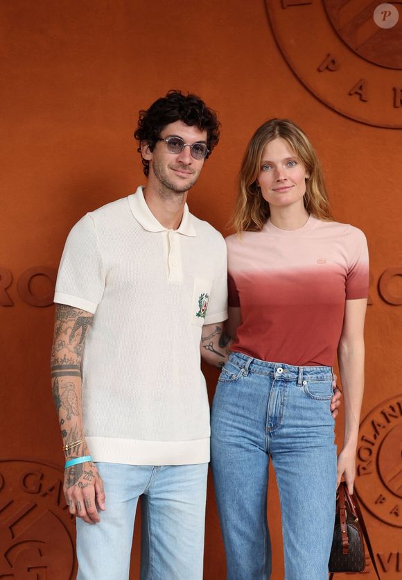 Constance Jablonski et son compagnon Matthias Dandois au village lors des Internationaux de France de Tennis de Roland Garros 2025, à Paris, France, le 6 juin 2025. © Jacovides-Moreau/Bestimage