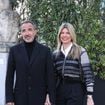 Nikos Aliagas et Tina Grigoriou tactiles et assortis au défilé Elie Saab face à Georgina Rodriguez dans une tenue à plumes