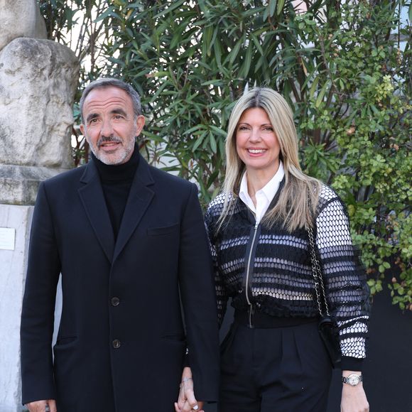 D'ordinaire très discrets, Nikos Aliagas et compagne Tina Grigoriou se sont rendus au défilé Elie Saab lors de la Fashion Week de Paris

Nikos Aliagas avec sa femme Tina Grigoriou au défilé Elie Saab "Collection Prêt-à-Porter Automne/Hiver" lors de la Fashion Week de Paris (PFW)© Denis Guignebourg / Bestimage