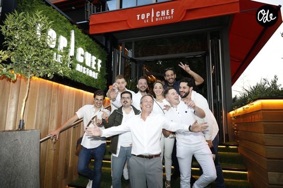 Exclusif - Stéphane Rotenberg et ses chefs Victor Mercier, Coline Faulquier, Camille Delcroix, Arnaud Delvenne, Mohamed Cheikh, Pascal Barandoni, Merouan Bounekraf, Baptiste Renouard - Ouverture du premier restaurant "Top Chef" Le Bistrot à Suresnes le 7 juillet 2022.© Marc Ausset-Lacroix/Bestimage