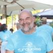 Vincent Moscato à Saint-Barth : loin des studios de RMC, il prête main-forte à sa fille qui a choisi une nouvelle vie sur l'île