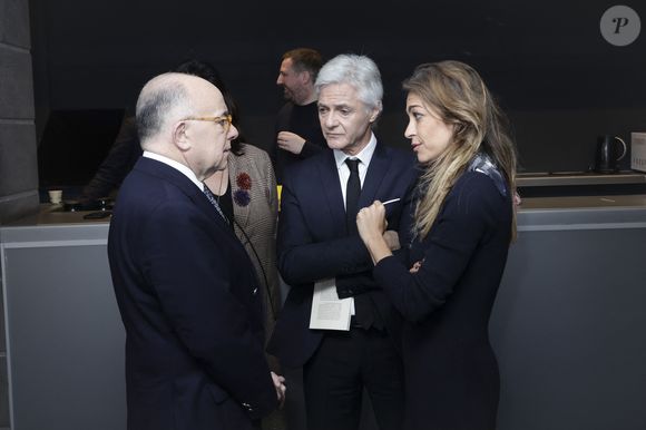 Exclusif - Kim Younes, Cyril Viguier, Bernard Cazeneuve,  sur le plateau de l’émission « Face aux territoires » présentée pa C.Viguier dans les studios de TV5 Monde à Paris, France, le 30 janvier 2025. © Jack Tribeca/Bestimage
