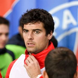 Yoann Gourcuff - Karine Ferri encourage son compagnon Yoann Gourcuff lors du match Psg-Rennes au Parc des Princes à Paris le 6 novembre 2016. (victoire 4-0 du Psg) © Pierre Perusseau/Bestimage