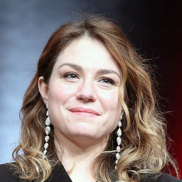 Les obsèques d'Emilie Dequenne auront lieu à Paris

Émilie Dequenne, lors de la cérémonie de clôture de la 12e édition du Festival du film Lumière à Lyon. Le festival rend, cette année, hommage aux cinéastes belges Jean-Pierre et Luc Dardenne, doubles lauréats de la Palme d'Or. Lyon

© Pascal Fayolle / Bestimage