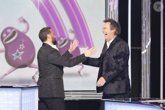 Exclusif - Cyril Hanouna, Jean-Luc Reichmann, sur le plateau de l’émission « TPMP » La dernière sur C8,  présentée par C.Hanouna et diffusée en direct sur C8, Paris, France, le 27 fevrier 2025. © Jack Tribeca / Bestimage