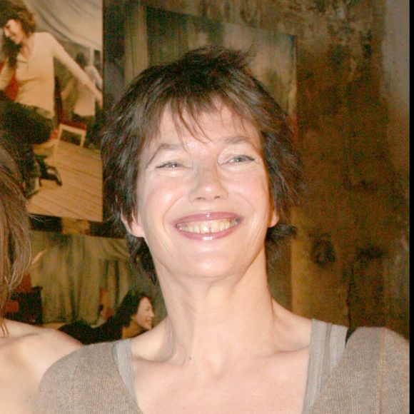 Elle a rendu son dernier au sein de son appartement parisien, où elle fut retrouvée assise dans un fauteuil par son auxiliaire de vie

Lou Doillon et Jane Birkin.
Crédit : BERTRAND RINDOFF PETROFF / BESTIMAGE