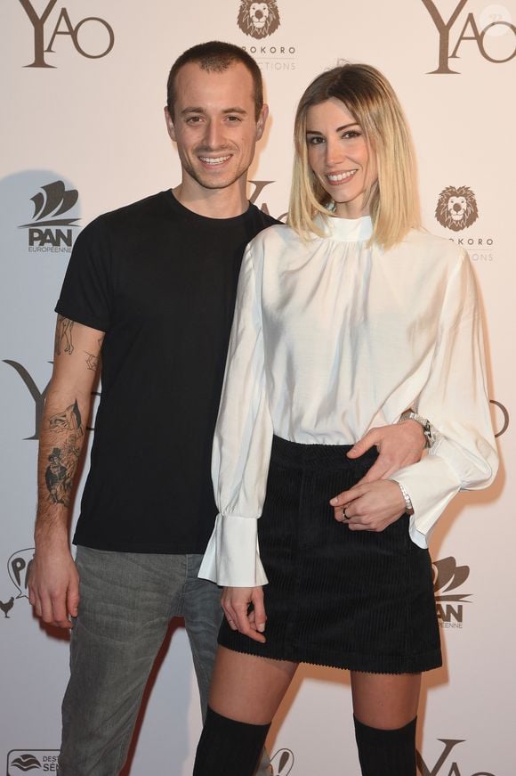 Une maquilleuse confirme avoir dû camoufler ses blessures impressionnantes pour continuer l'émission.

Hugo Clément et sa compagne Alexandra Rosenfeld (Miss France 2006) - Avant-première du film "Yao" au cinéma Le Grand Rex à Paris le 15 janvier 2019. © Coadic Guirec/Bestimage