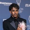 Au Ballon d’Or, Lamine Yamal détourne les codes du costume : Chanel lui réserve une pièce XXL