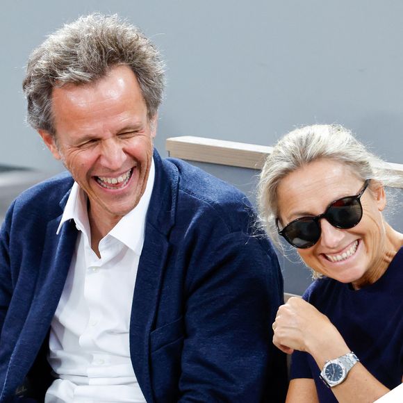 Notamment des rendez-vous après les résultats des élections municipales.

Anne-Sophie Lapix et son mari Arthur Sadoun en tribunes lors des Internationaux de France de Tennis de Roland Garros 2025, à Paris, France, le 6 juin 2025. © Jacovides-Moreau/Bestimage